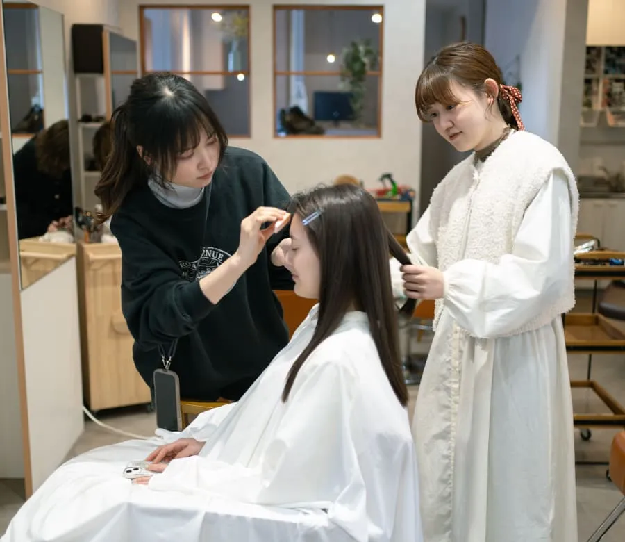 岡山の美容室 Ritz Group サロン見学の様子